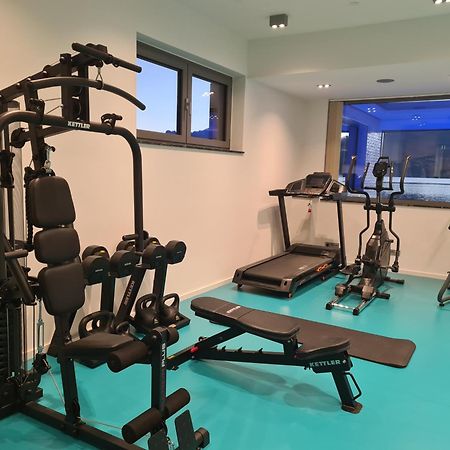 Seegasthof Hois'N Wirt - Hotel Mit Wellnessbereich グムンデン エクステリア 写真