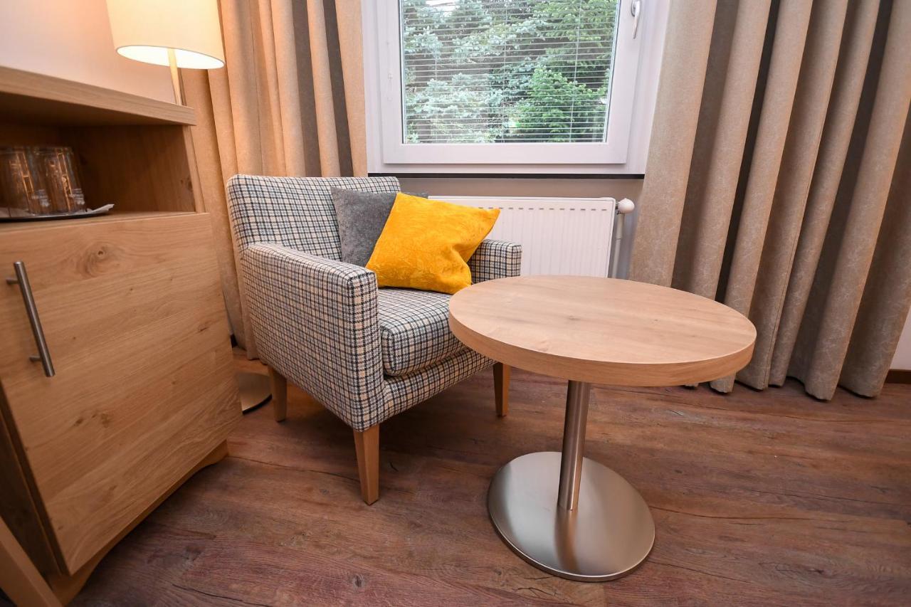 Seegasthof Hois'N Wirt - Hotel Mit Wellnessbereich グムンデン エクステリア 写真