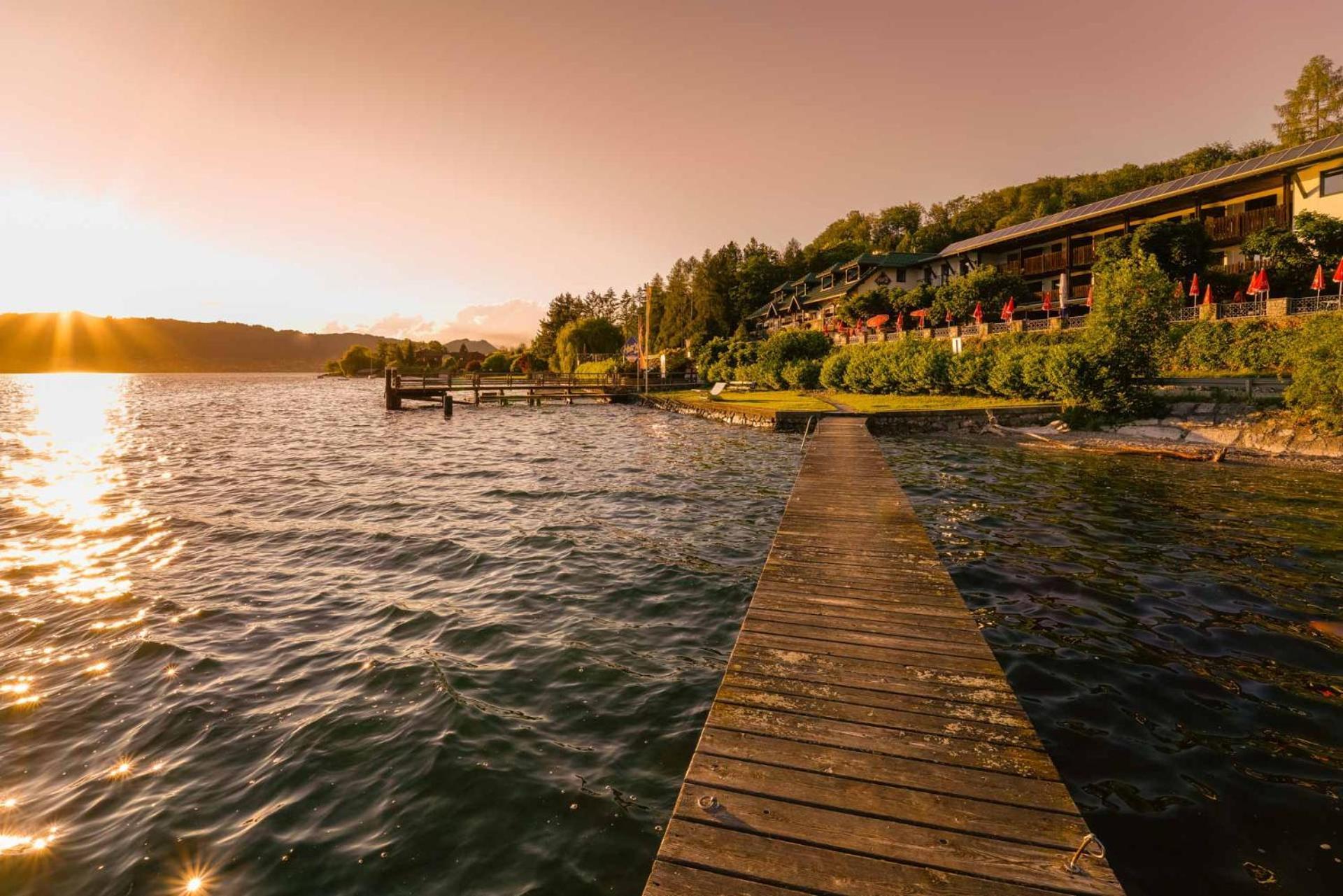 Seegasthof Hois'N Wirt - Hotel Mit Wellnessbereich グムンデン エクステリア 写真