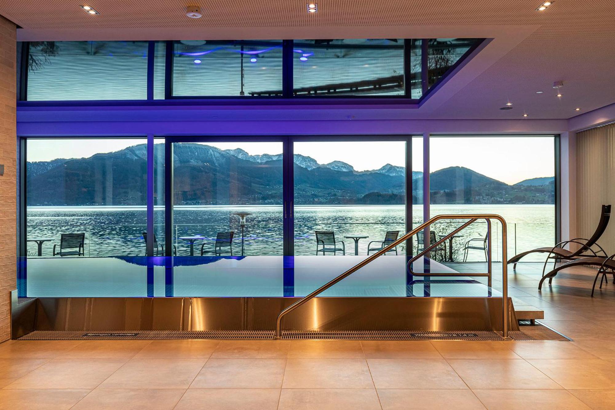 Seegasthof Hois'N Wirt - Hotel Mit Wellnessbereich グムンデン エクステリア 写真