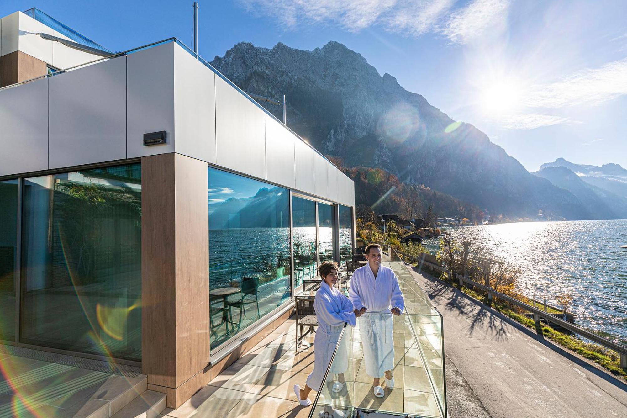Seegasthof Hois'N Wirt - Hotel Mit Wellnessbereich グムンデン エクステリア 写真