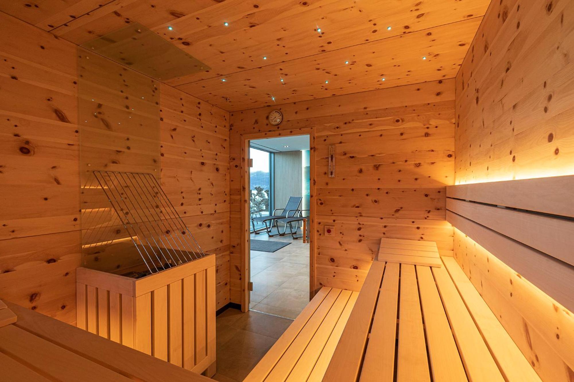 Seegasthof Hois'N Wirt - Hotel Mit Wellnessbereich グムンデン エクステリア 写真