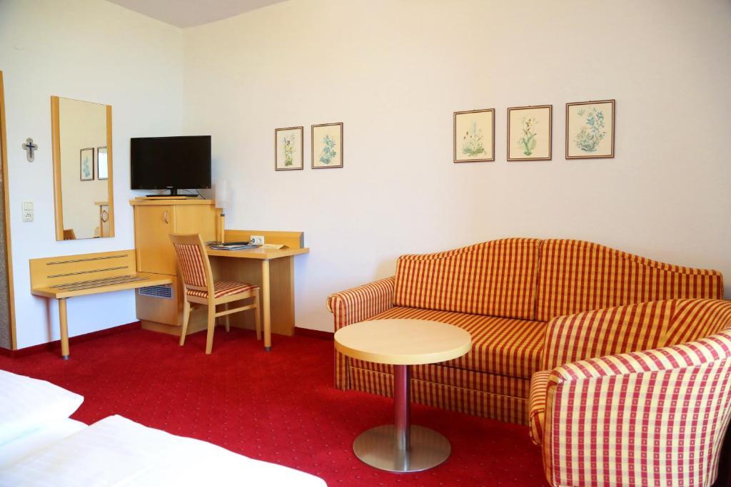 Seegasthof Hois'N Wirt - Hotel Mit Wellnessbereich グムンデン エクステリア 写真