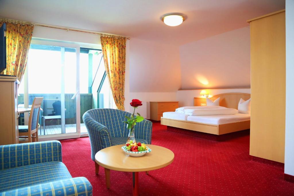 Seegasthof Hois'N Wirt - Hotel Mit Wellnessbereich グムンデン エクステリア 写真