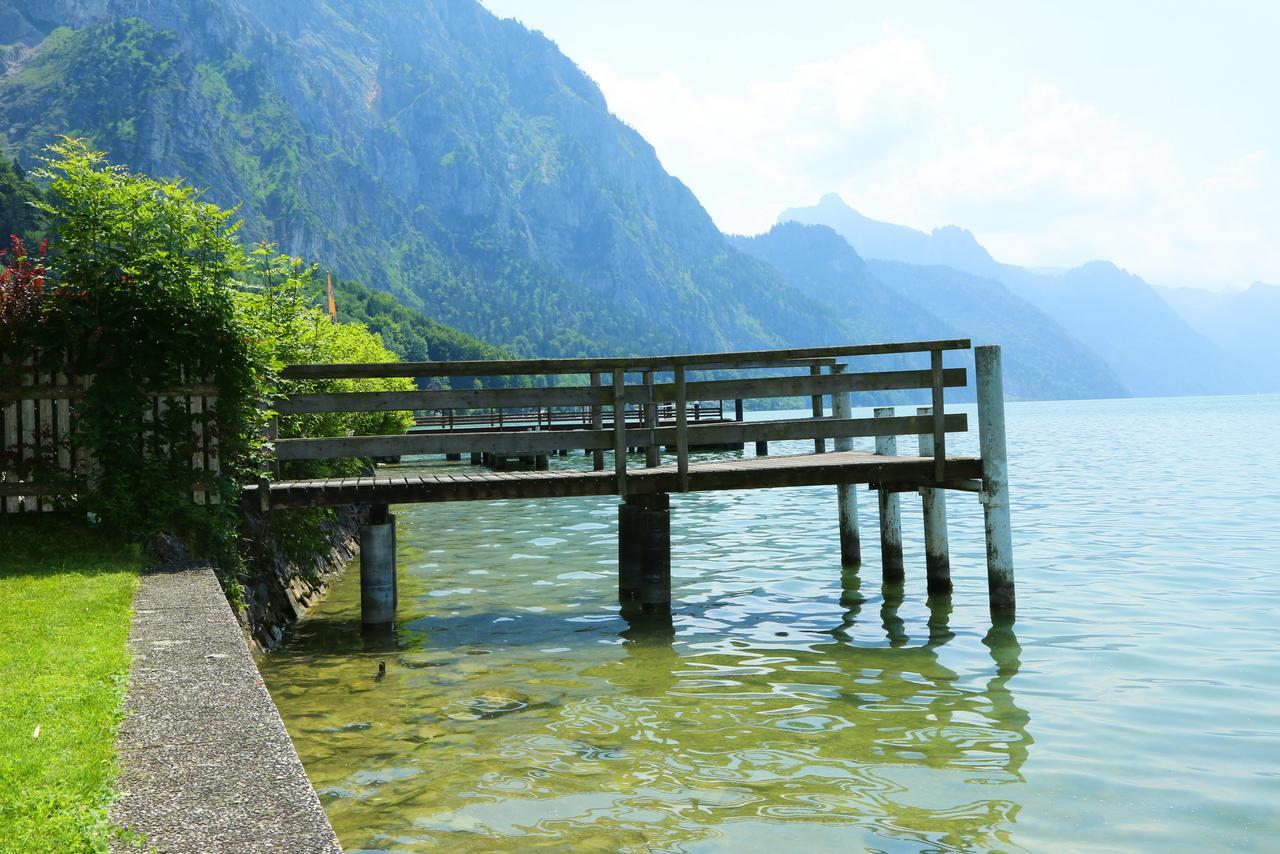Seegasthof Hois'N Wirt - Hotel Mit Wellnessbereich グムンデン エクステリア 写真