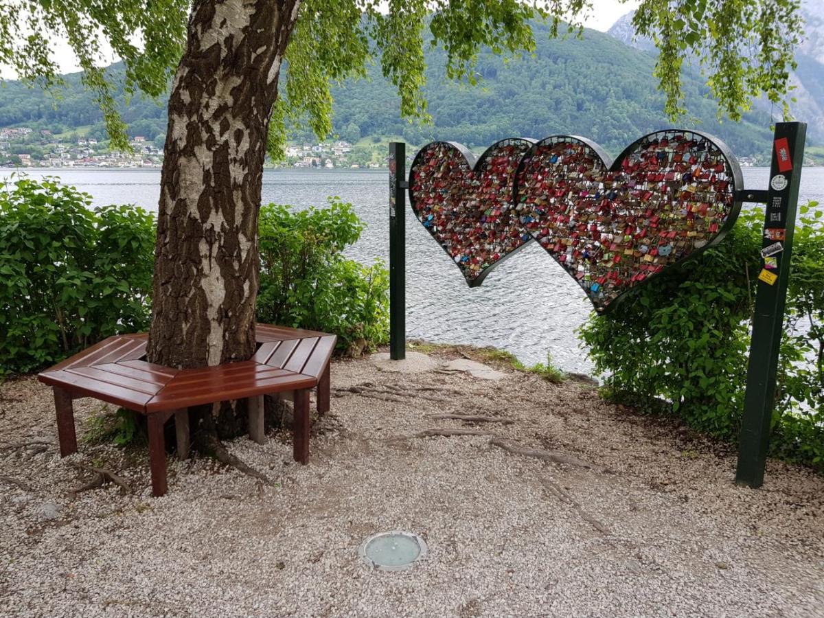 Seegasthof Hois'N Wirt - Hotel Mit Wellnessbereich グムンデン エクステリア 写真